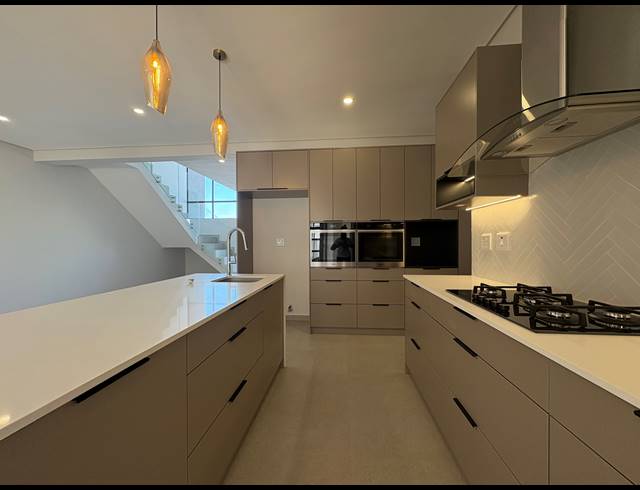 4 BEDROOM HOUSE FOR SALE IN SANDOWN